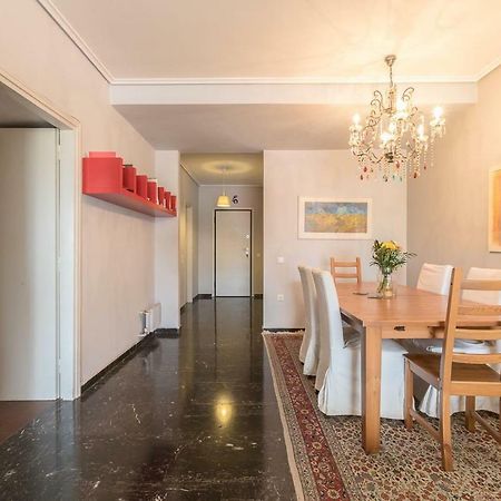 Spacious & Modern Flat In Heart Of Атина Екстериор снимка