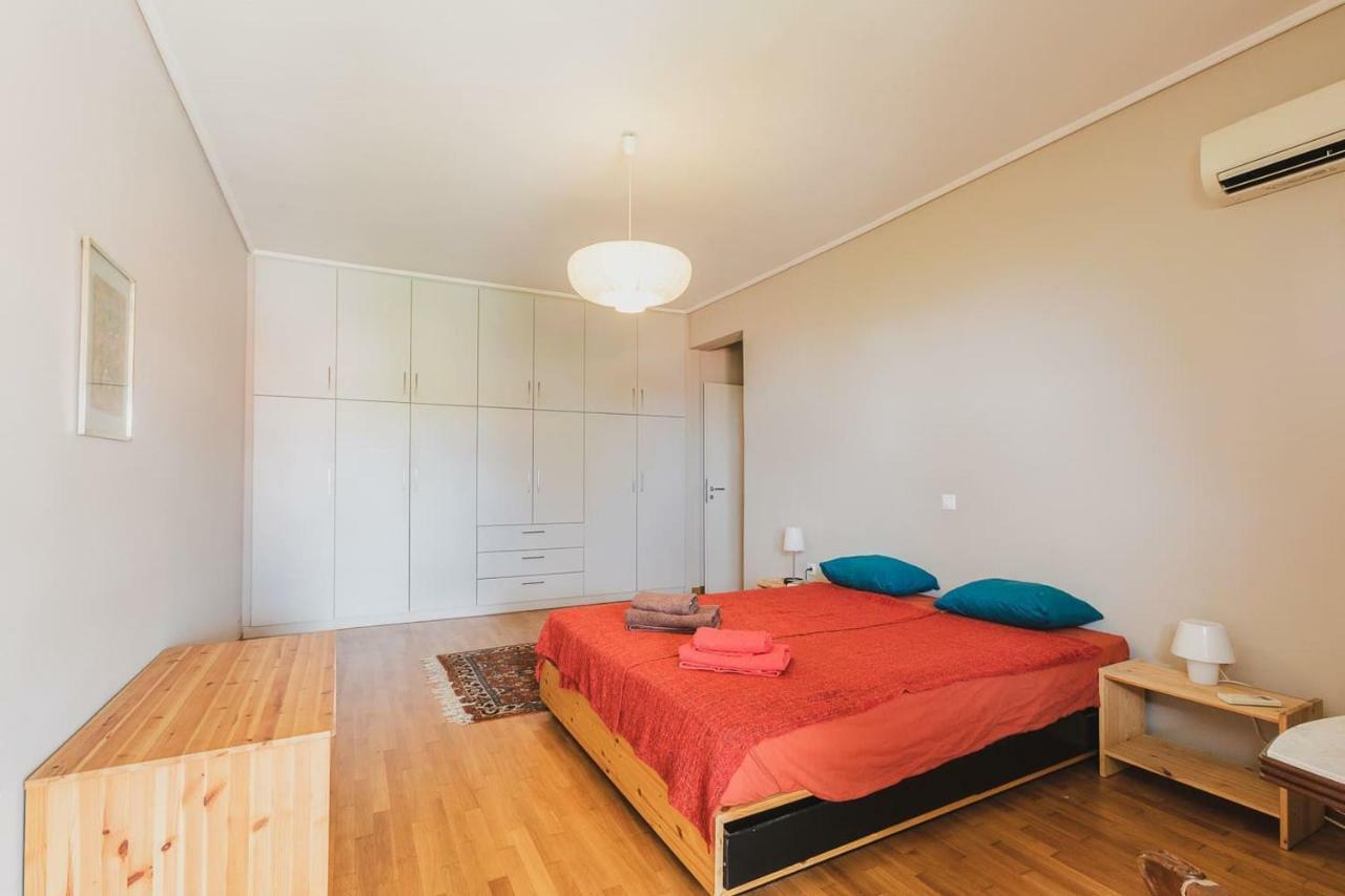 Spacious & Modern Flat In Heart Of Атина Екстериор снимка