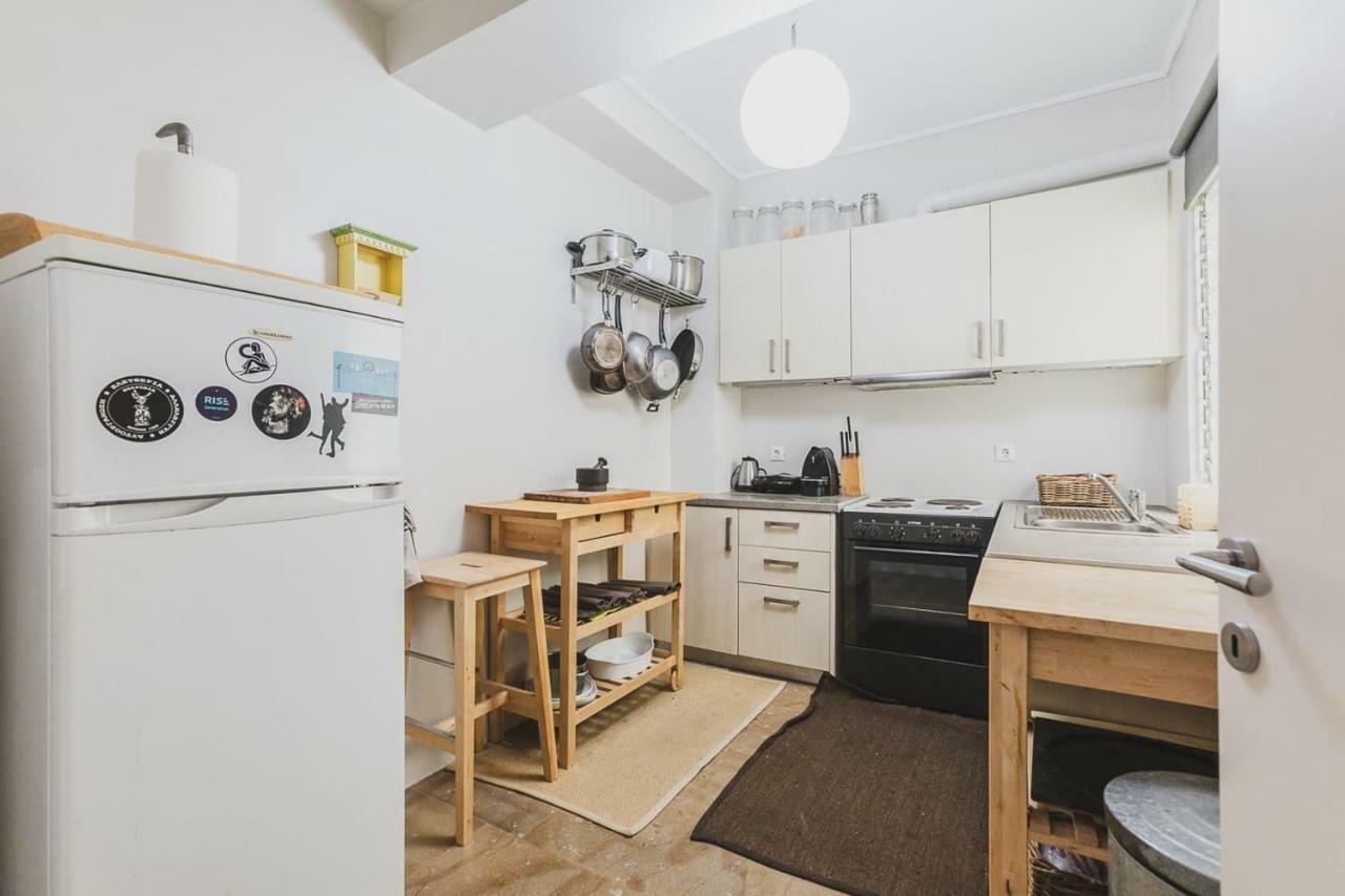 Spacious & Modern Flat In Heart Of Атина Екстериор снимка