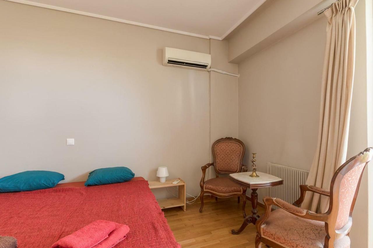 Spacious & Modern Flat In Heart Of Атина Екстериор снимка